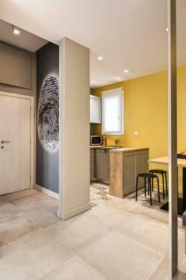 Modern Design Acropolis Flat Apartment *