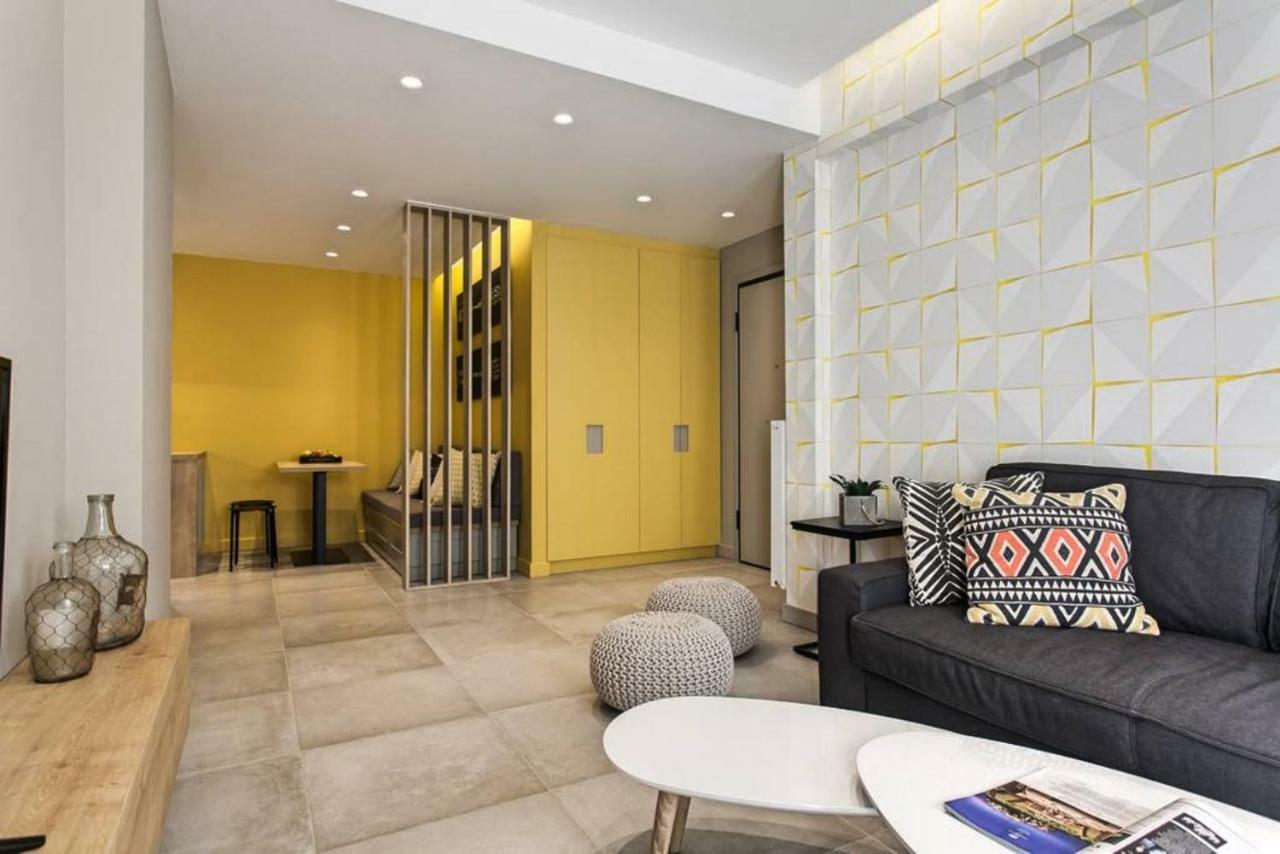 Modern Design Acropolis Flat Apartment *