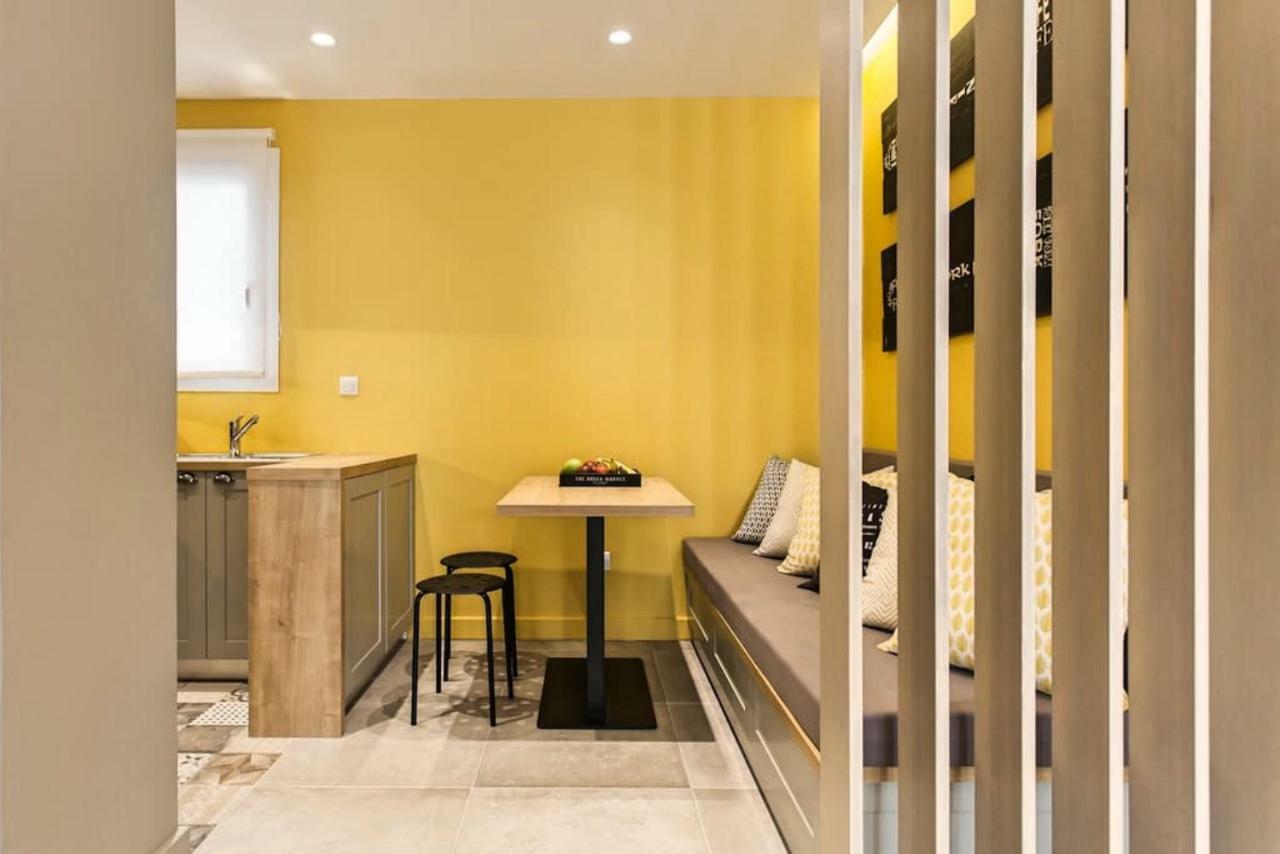 Modern Design Acropolis Flat *